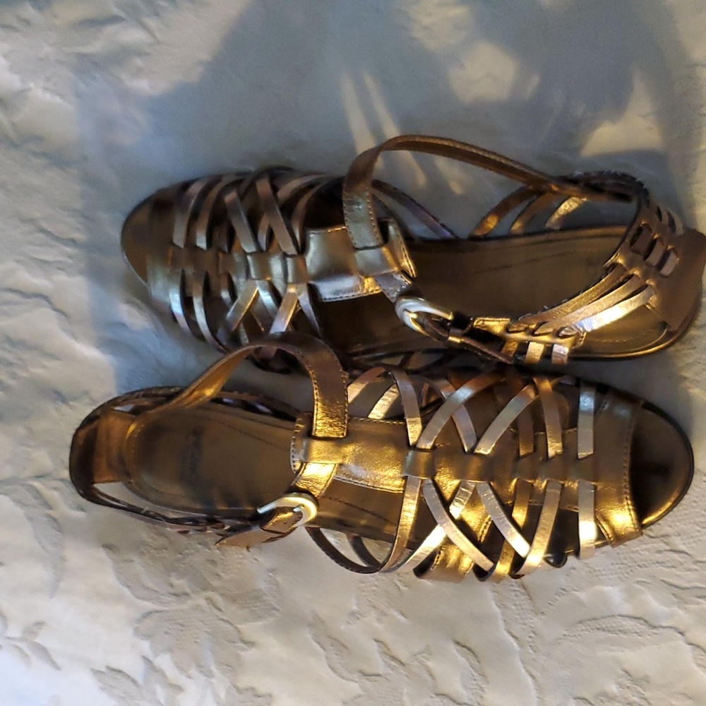 Joan & David Bronze metallic Sandals, size 9.5
